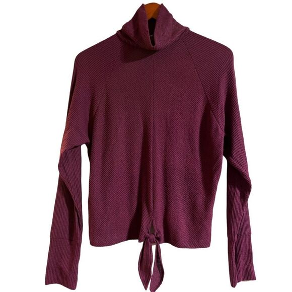 😊 3/$30 NWT🏷 EXPRESS cowl neck top, Sz Small super soft! Burgundy, tie front - Picture 1 of 7